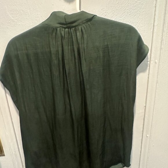 Banana Republic SS Forest Green Tie Front Blouse - Picture 4 of 4